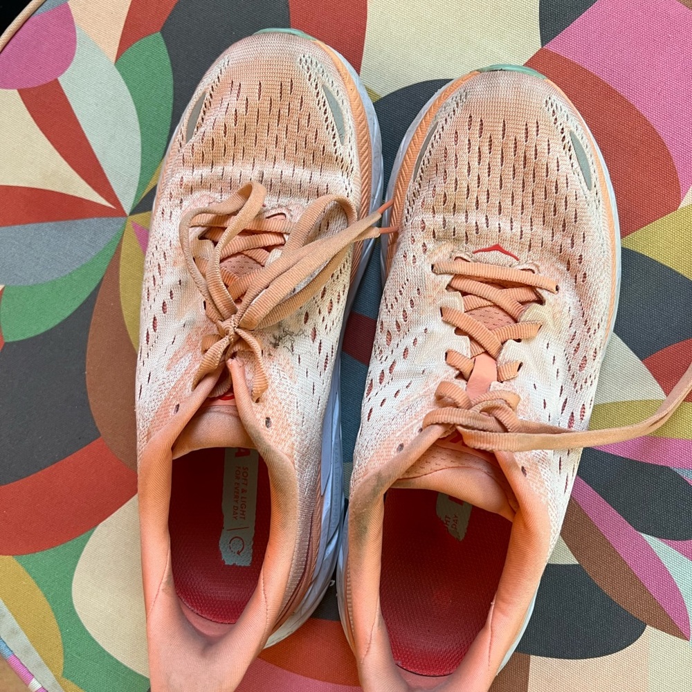 HOKA Cliffton